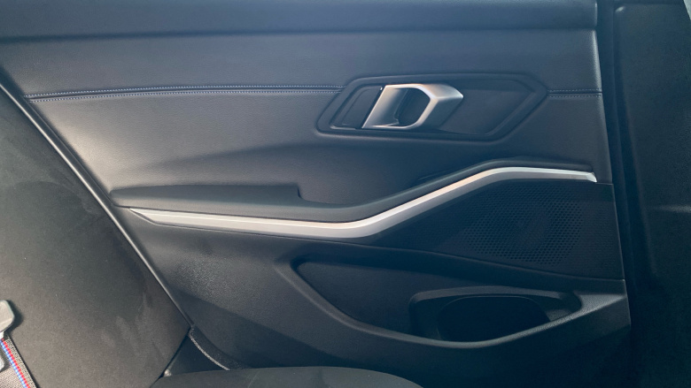 BMW 3 Series 320i M Sport 5dr Step Auto [Pro Pack] Petrol Estate